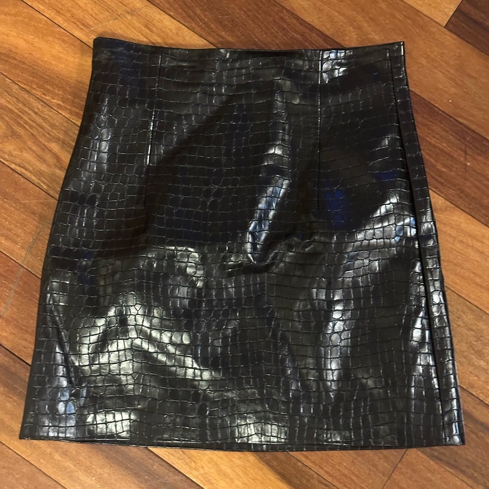 Zara Black Crocodile-Embossed Skirt